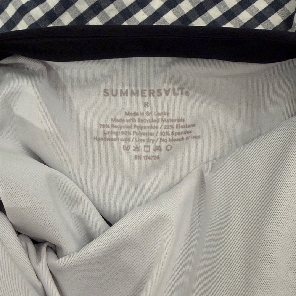 Summersalt ruffle backflip Stylish Cream and Black  One Piece size 8 - Picture 9 of 9